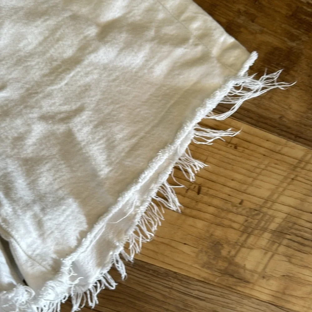Madewell White Denim High Rise Cut Off Shorts Size 27 - Picture 3 of 7